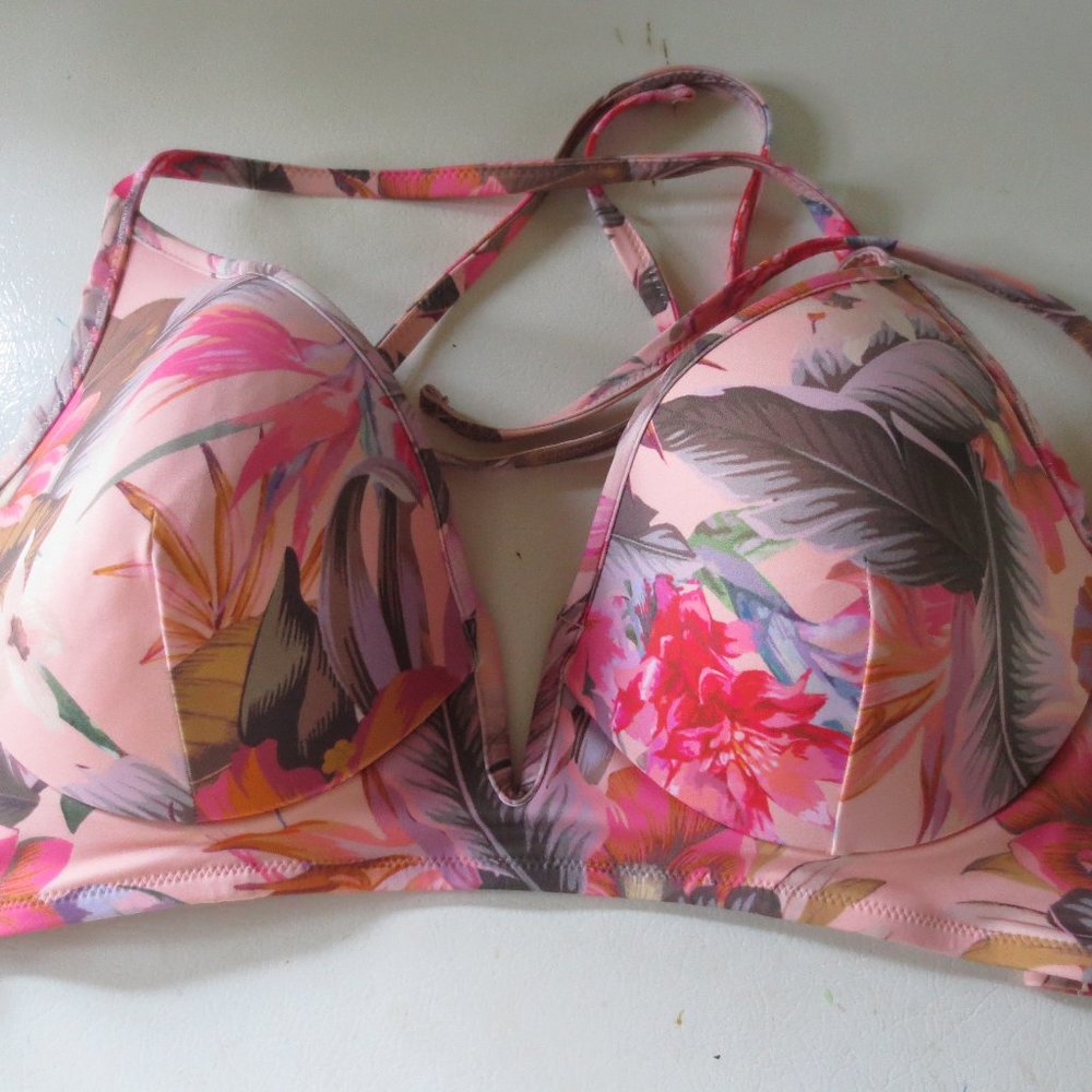 Shade & Shore Bikini Top 34DD